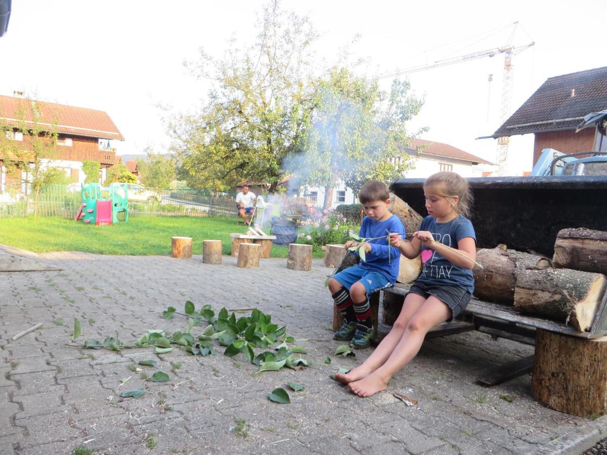 Landhaus Familie Doll Ferienwohnung Emerde Bichl Dış mekan fotoğraf